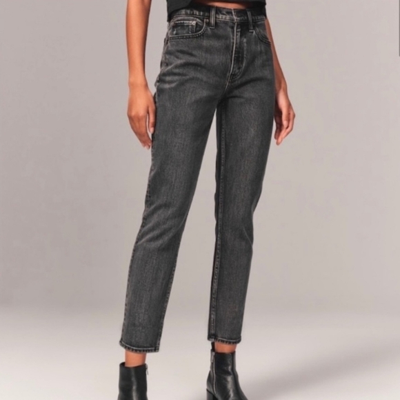 Abercrombie & Fitch Denim - Abercrombie & Fitch High-Rise Black Wash Mom Jeans